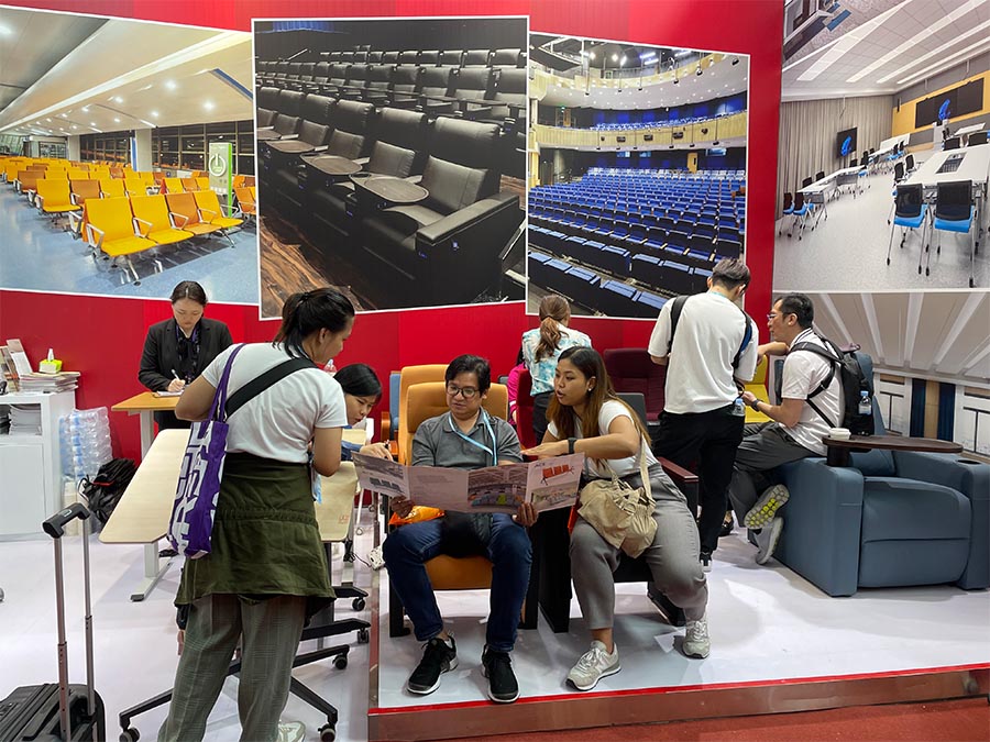 Seating Stands Out at Canton Fair 2024 Spring.